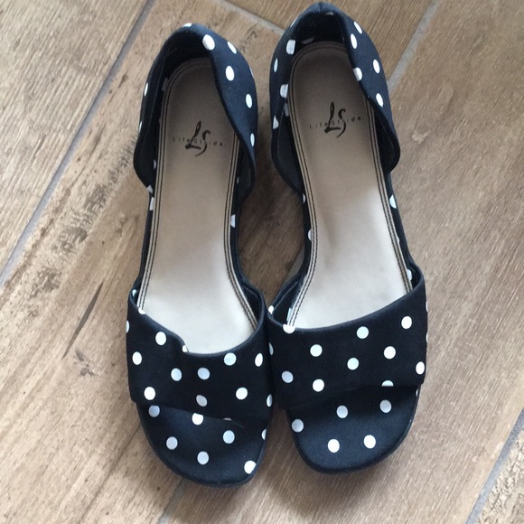 Life Stride Shoes - Sz 7N life stride poka dot shoes Nwot Life Stride Shoes - Sz 7N life stride poka dot shoes Nwot